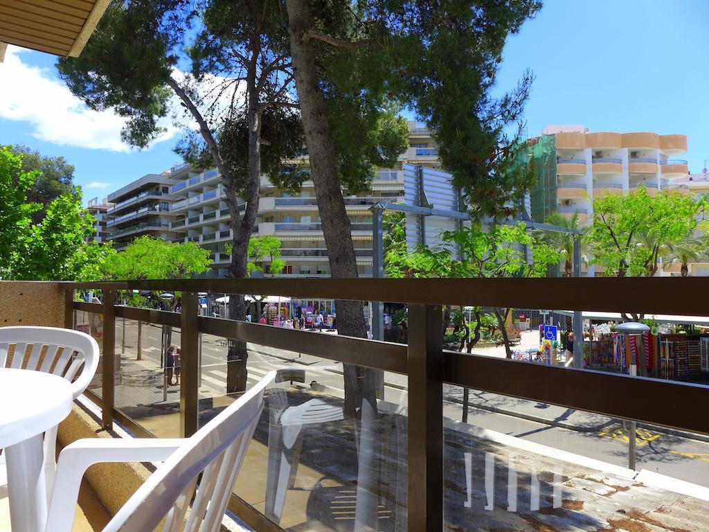 Rentalmar Diplomatic Park Salou Rum bild